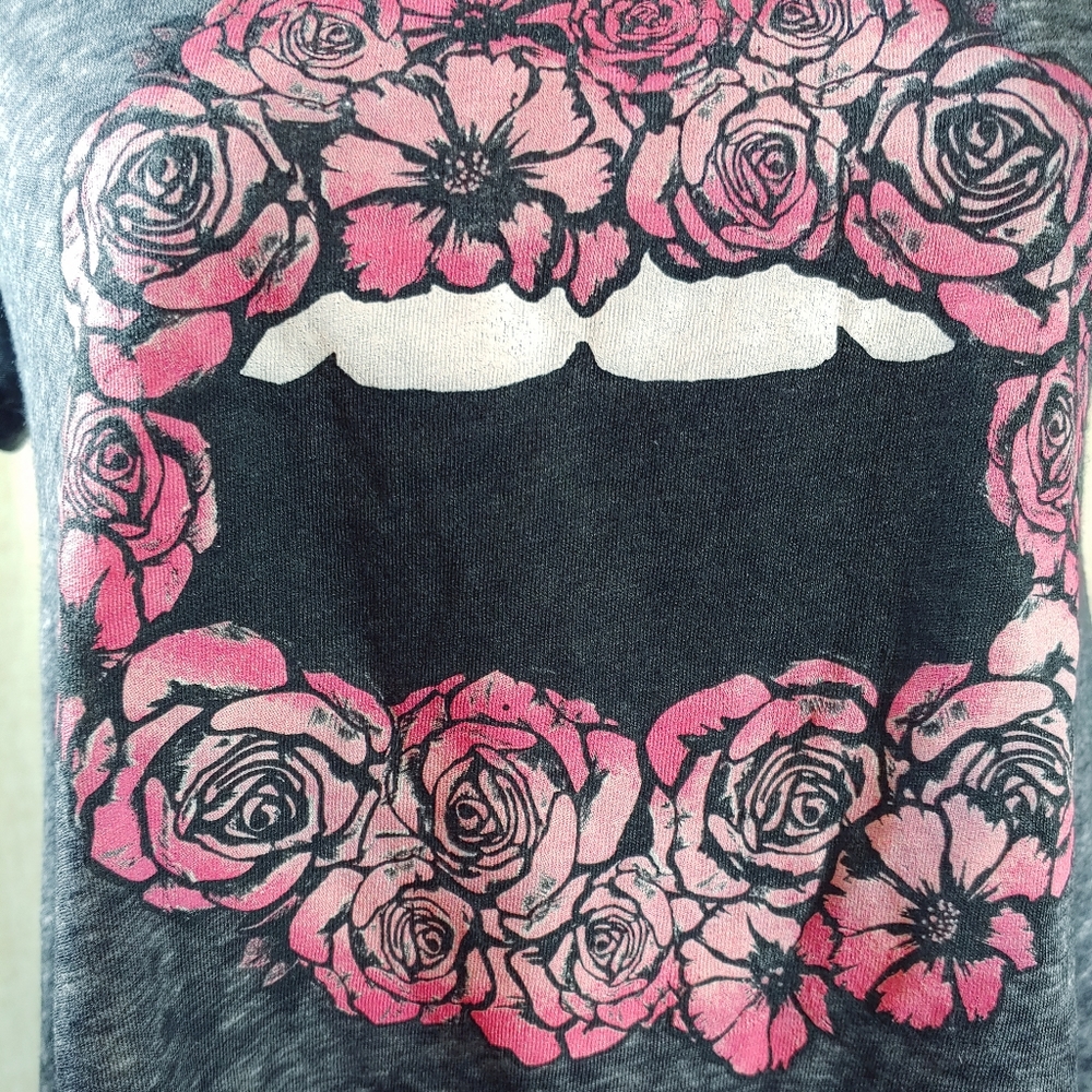 😘Free State gray distressed crop top - Picture 7 of 9